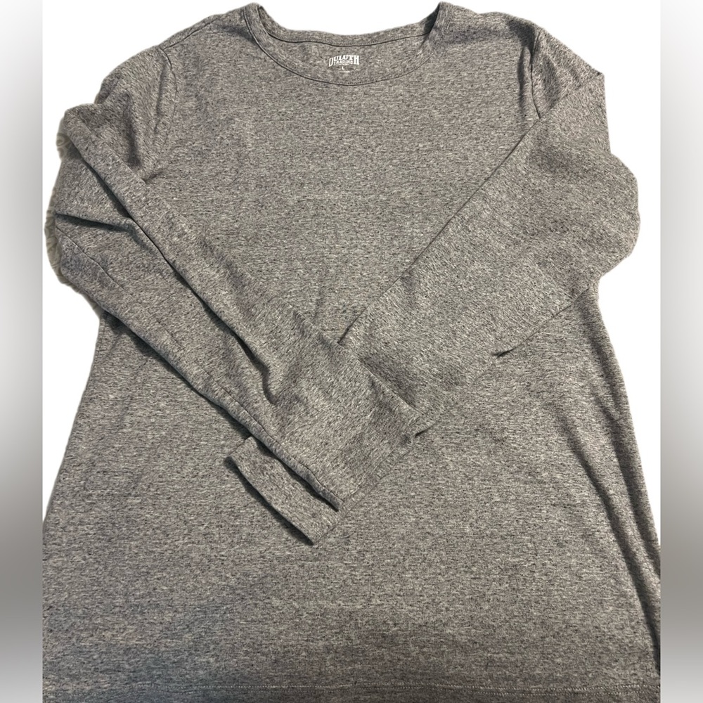 Duluth trading co long sleeve grey shirt